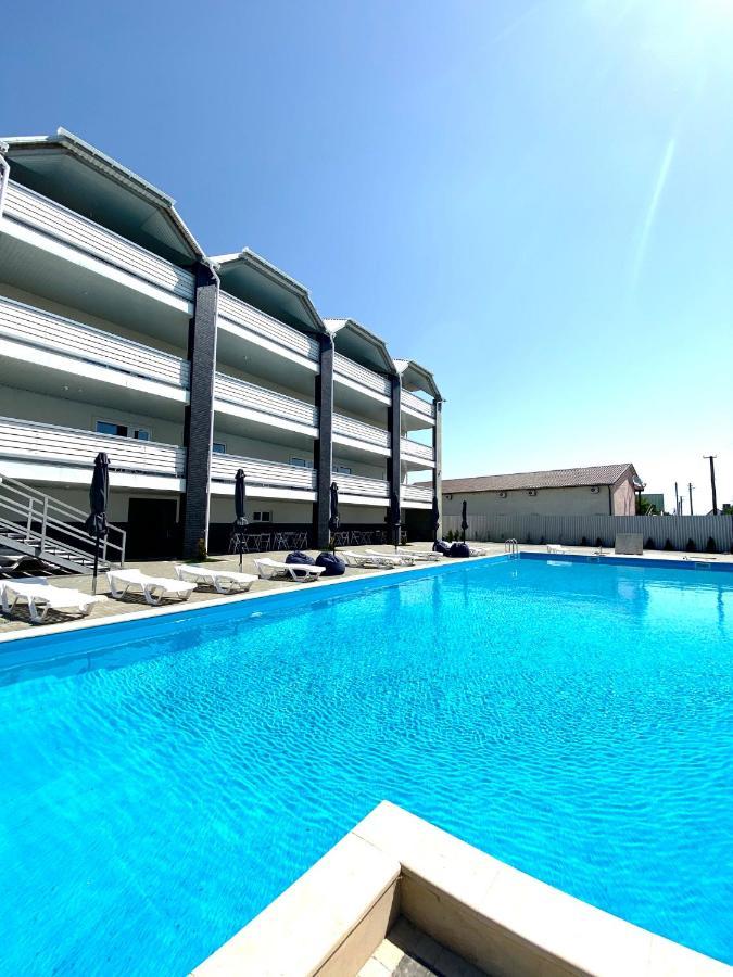 Lazurit Family Hotel ラズルネ エクステリア 写真
